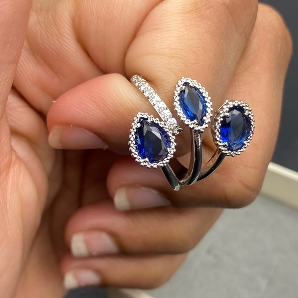 Marquise cut Blue Zircon Wrap ring - Picture 2 of 11